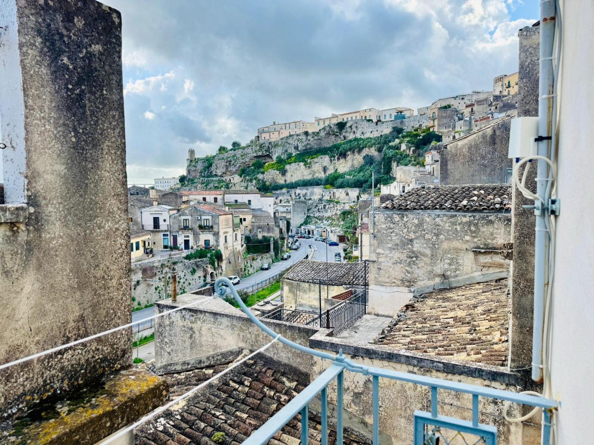 La Casa D'Ila Vila Modica Exterior foto